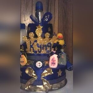 King Diaper cake